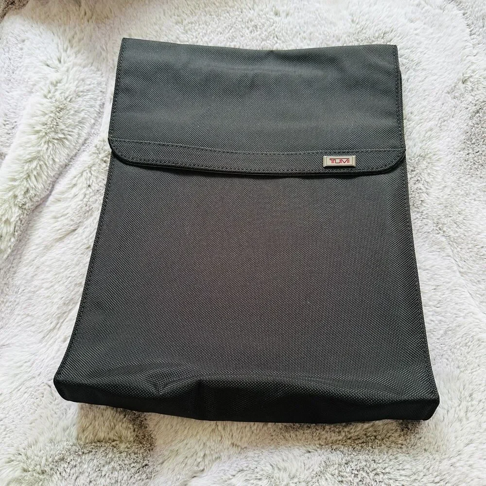 Tumi welded laptop